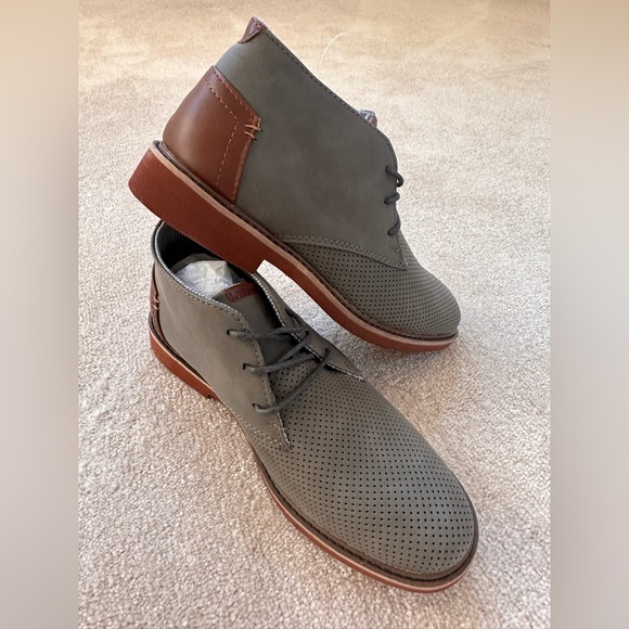 Deer Stags Other - Deer Stags Boys Size 4 Gray Ballard 2‎ Chukka NWT